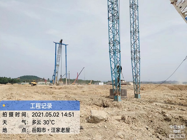 湖南金石基礎(chǔ)工程有限公司,旋挖樁施工,預(yù)應(yīng)力管樁施工,人工挖孔樁施工,沖孔樁施工,長螺旋灌注樁施工,基坑支護(hù)工程施工,錨桿錨索施工,冠梁、腰梁施工,地基強(qiáng)夯處理工程,廠房及道路地基強(qiáng)夯處理工程,高速公路地基強(qiáng)夯加固處理,物流園港口地坪地基強(qiáng)夯工程,各種綜合市場（3—6房）房屋建筑地基基礎(chǔ)處理,鐵路（含高鐵）路基加固工程,機(jī)場跑道地基加固處理工程